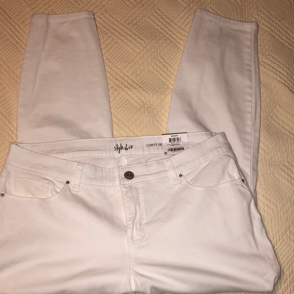 NWT new Macy’s 14P white jeans curvy skinny